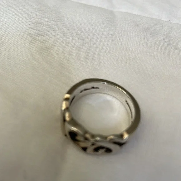 Tiffany & Co Paloma Picasso®
Loving Heart Band Ring - Picture 6 of 8